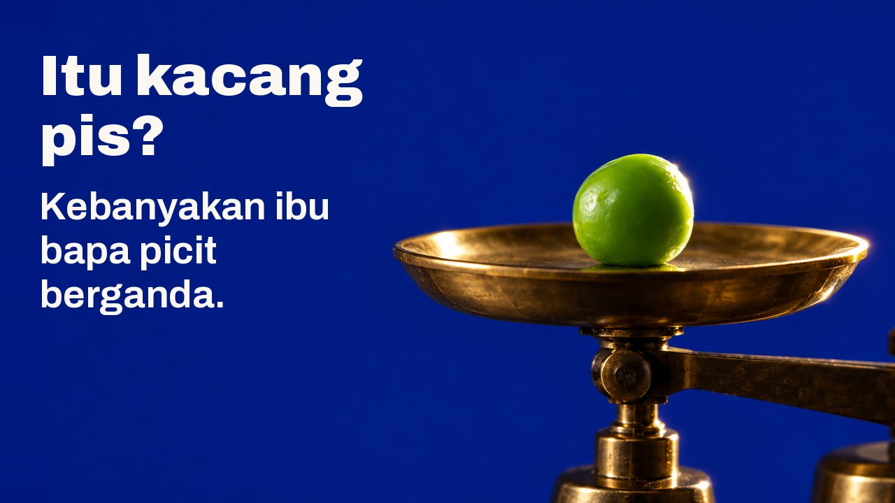 Itu kacang pis? Kebanyakan ibu bapa picit berganda. Dilihat tepat dari atas di bawah satu cahaya keras: sebiji kacang pis hijau berkilat terletak di atas piring tembaga bulat sebuah penimbang makmal kecil, berlatarkan warna hijau kebiruan pekat.
