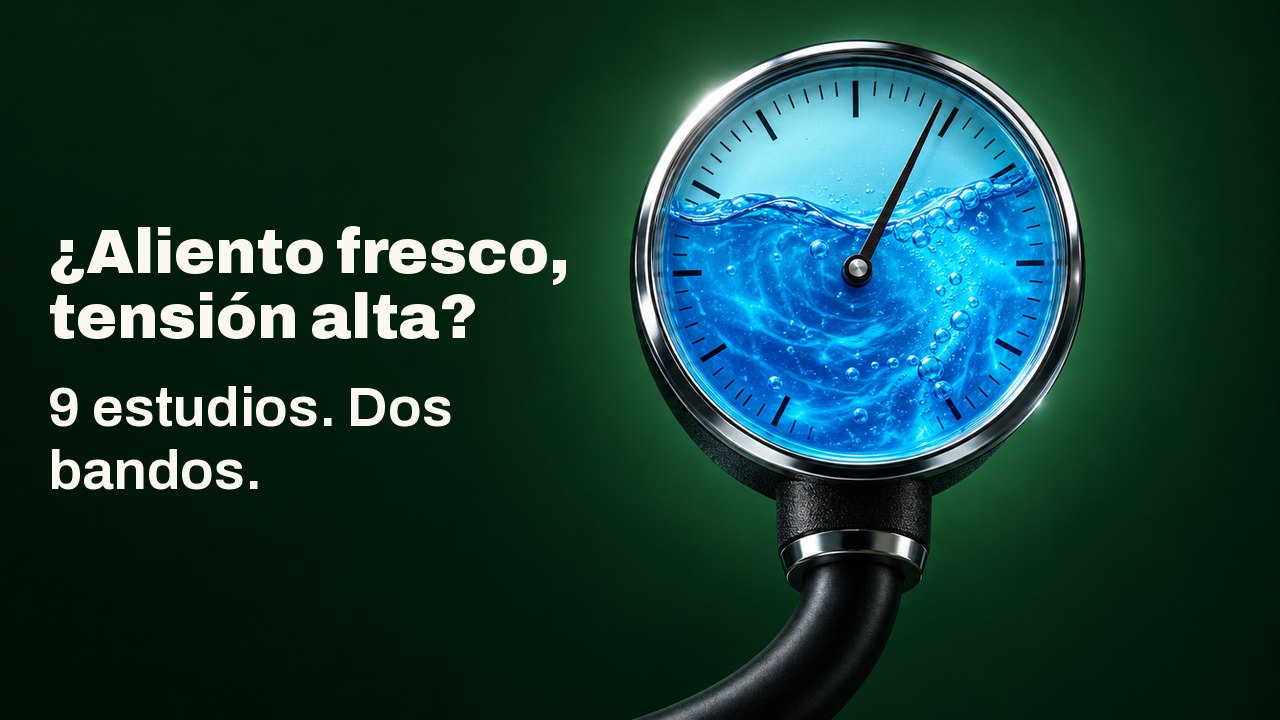 ¿Aliento fresco, tensión alta? 9 estudios. Dos bandos. Un tensiómetro redondo cuya esfera de cristal está llena de enjuague bucal azul en remolinos, con la aguja inclinada hacia la zona alta, sobre un fondo verde bosque profundo.