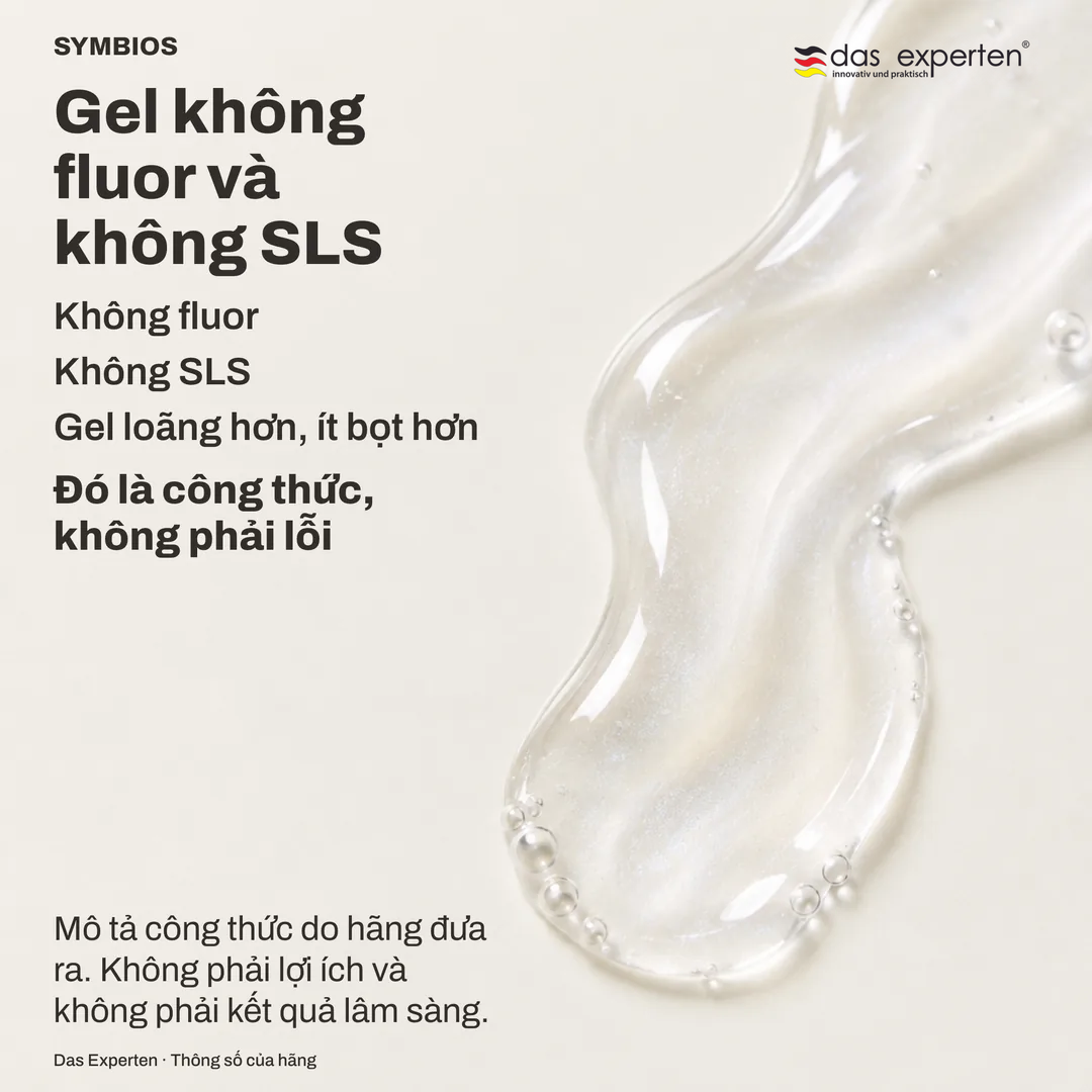 Hình minh họa gel trong suốt trên đầu bàn chải, loãng hơn kem và ít bọt, đúng như mô tả công thức